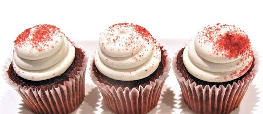 Low Carb / Keto Red Velvet Cupcakes with Cream cheese Topping